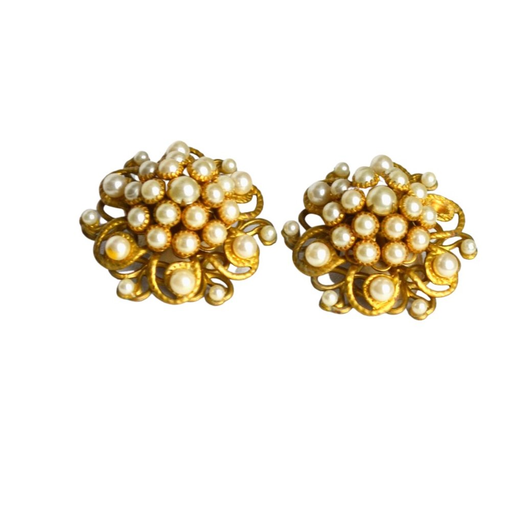 Estate/Vintage 1940's Pearl Cluster & Gold Filigree Clip Earrings "Gorgeous!"